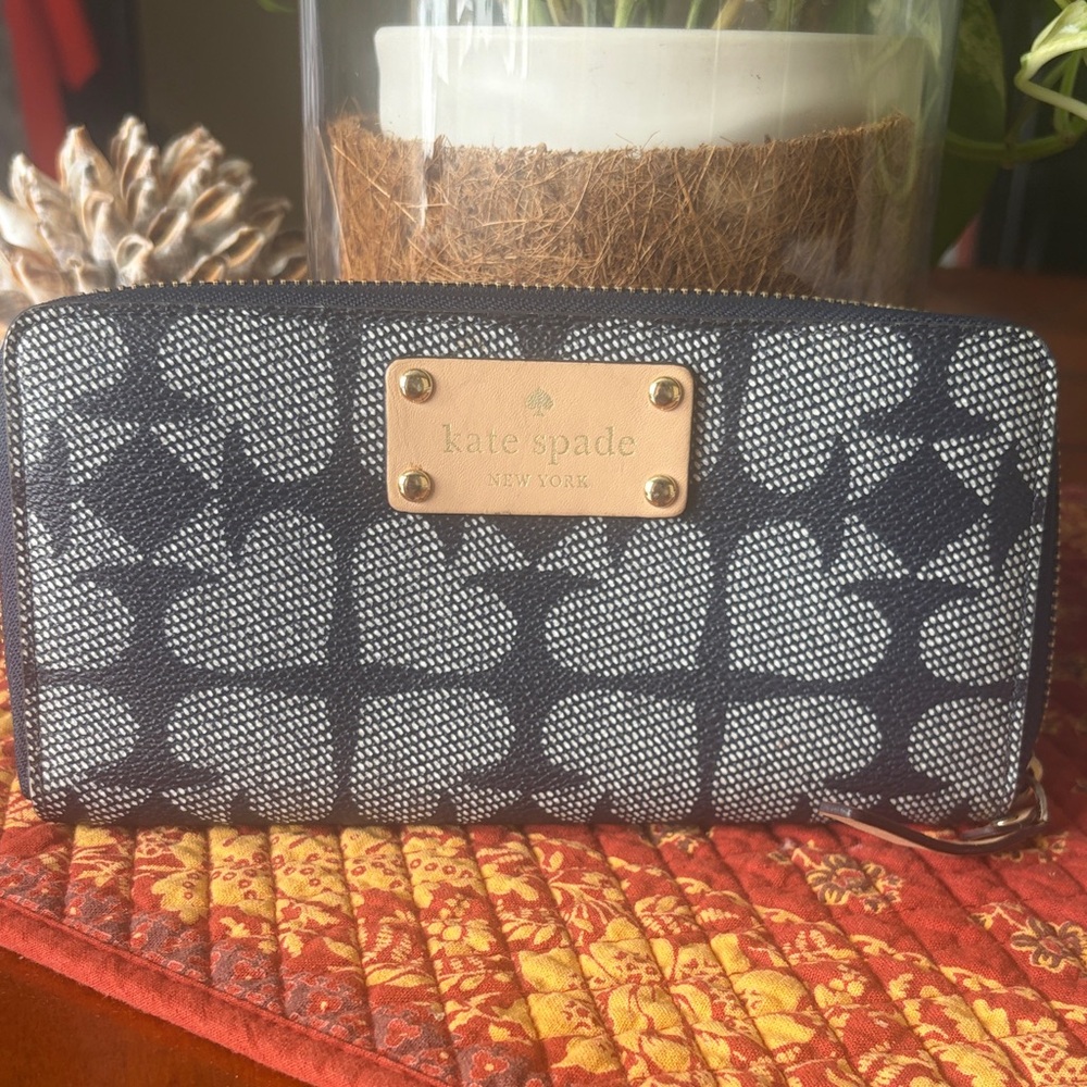 Kate Spade Navy and Light Gray Spade Pattern Wallet